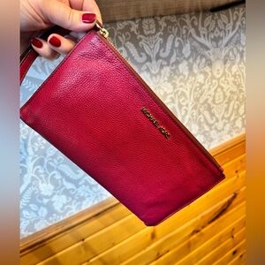 Michael Kors Raspberry Pink Pebbled Leather Wristlet Wallet Gold Hardware REHAB